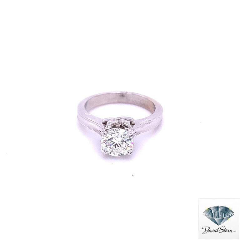 1.30 CT Diamond Round Brilliant cut Solitaire Engagement Ring in 18kt White Gold with GIA Certificate